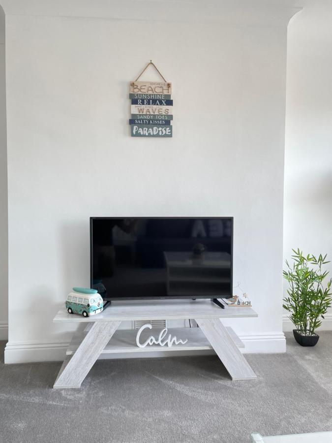 Light And Airy 1 Bedroom Flat 700M From The Beach Борнмут Екстер'єр фото