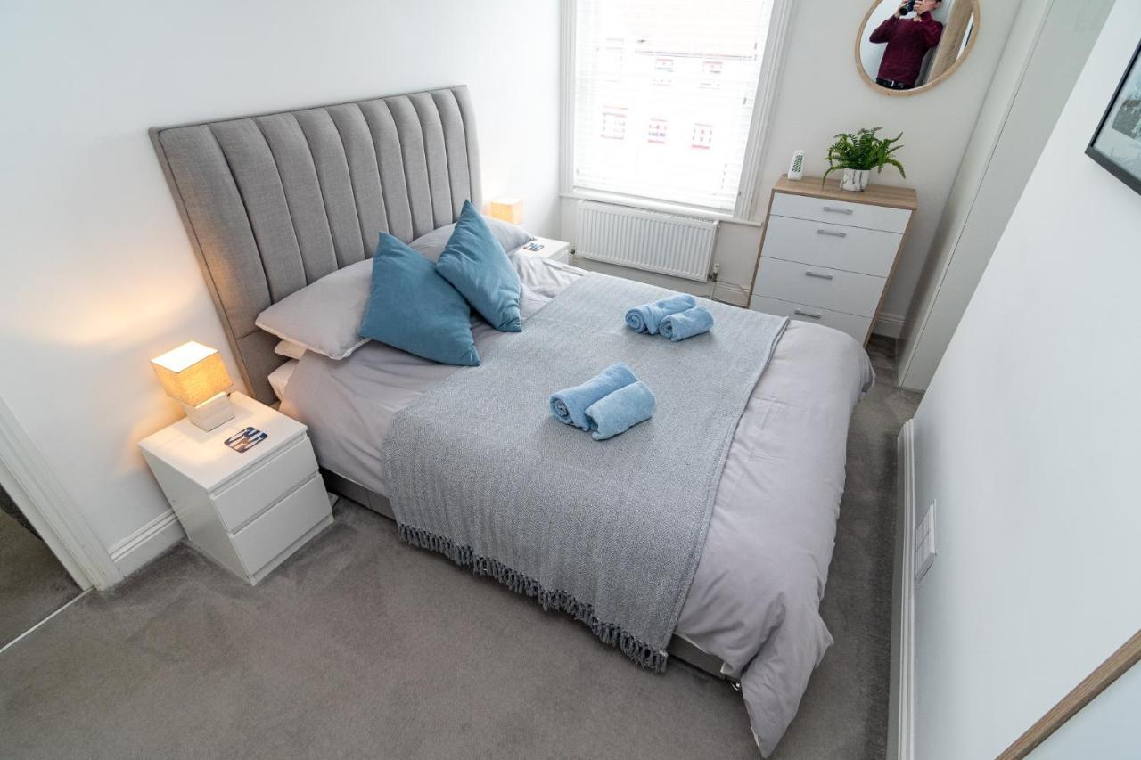 Light And Airy 1 Bedroom Flat 700M From The Beach Борнмут Екстер'єр фото