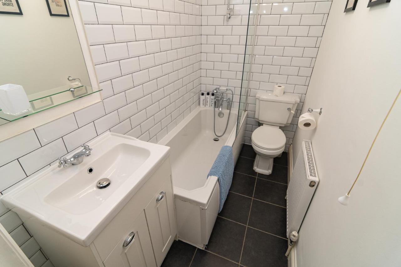 Light And Airy 1 Bedroom Flat 700M From The Beach Борнмут Екстер'єр фото