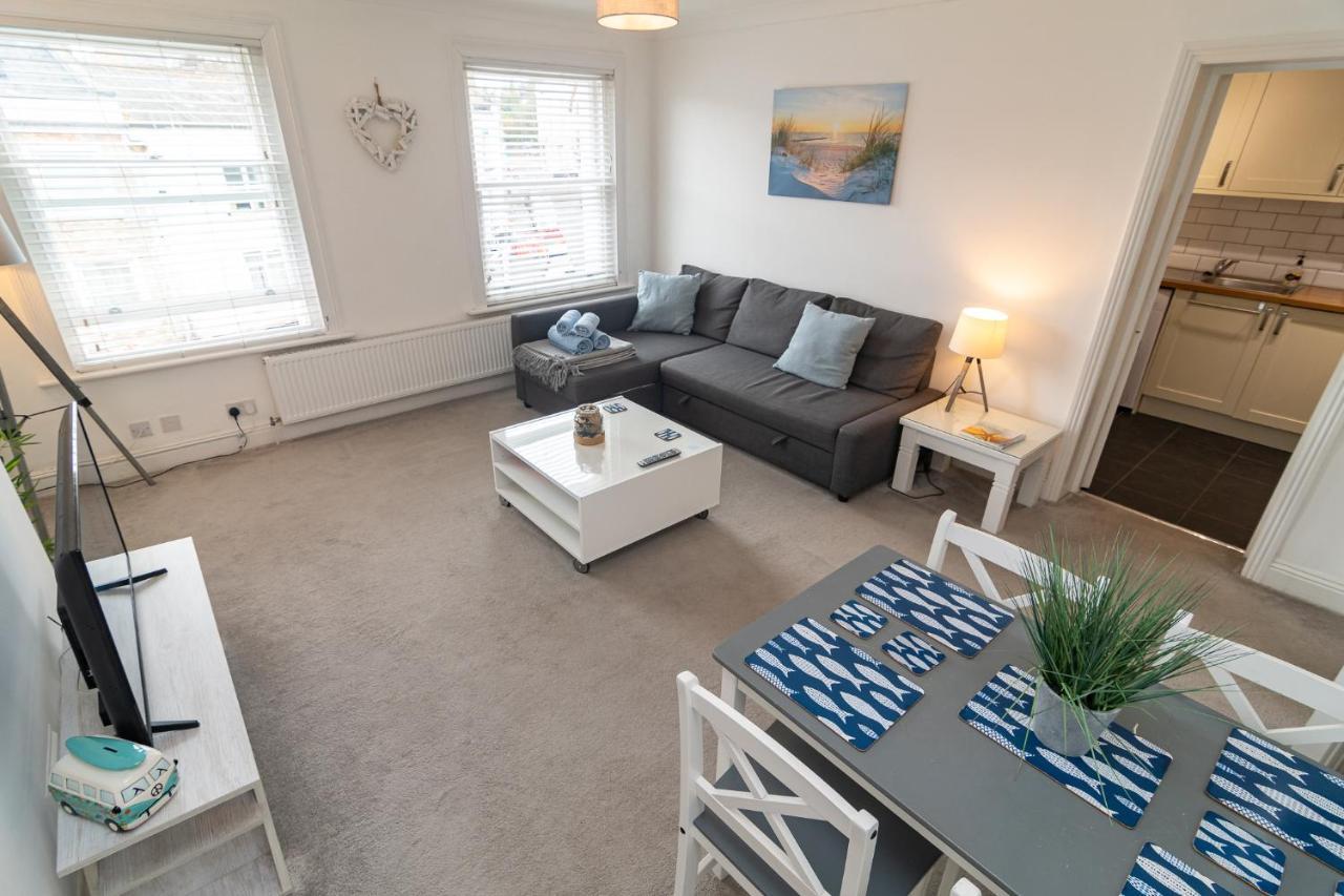 Light And Airy 1 Bedroom Flat 700M From The Beach Борнмут Екстер'єр фото